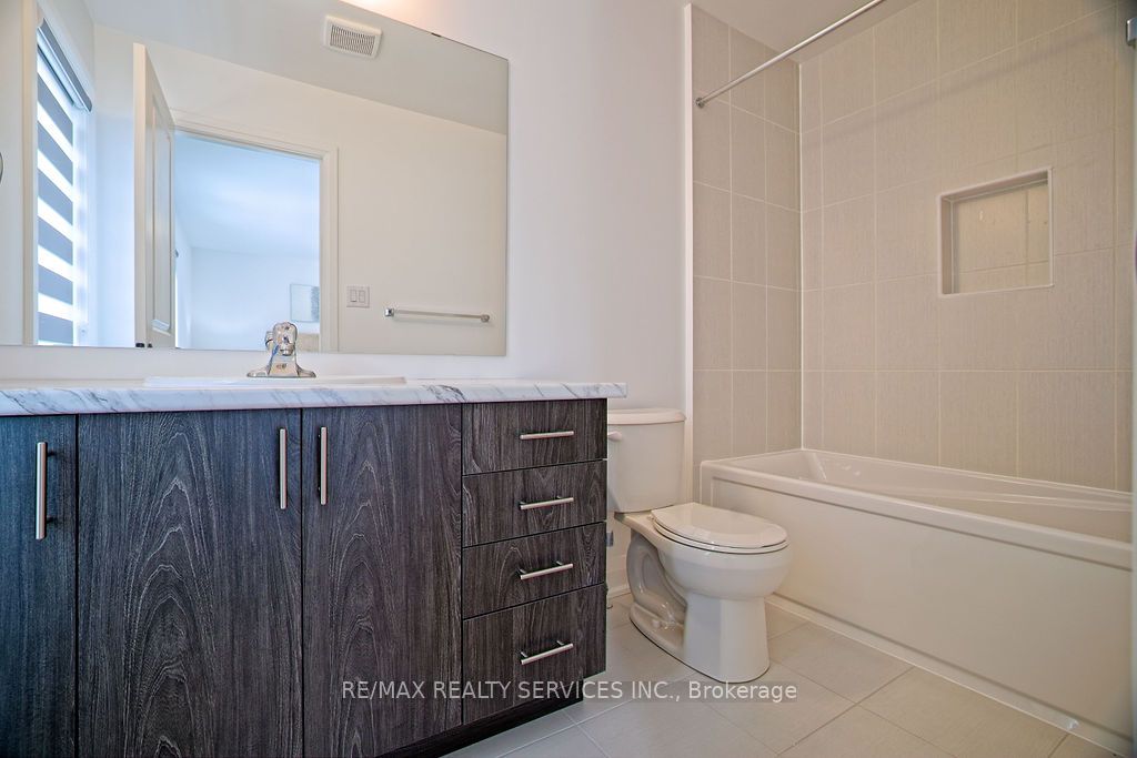 38 Barnyard Trail