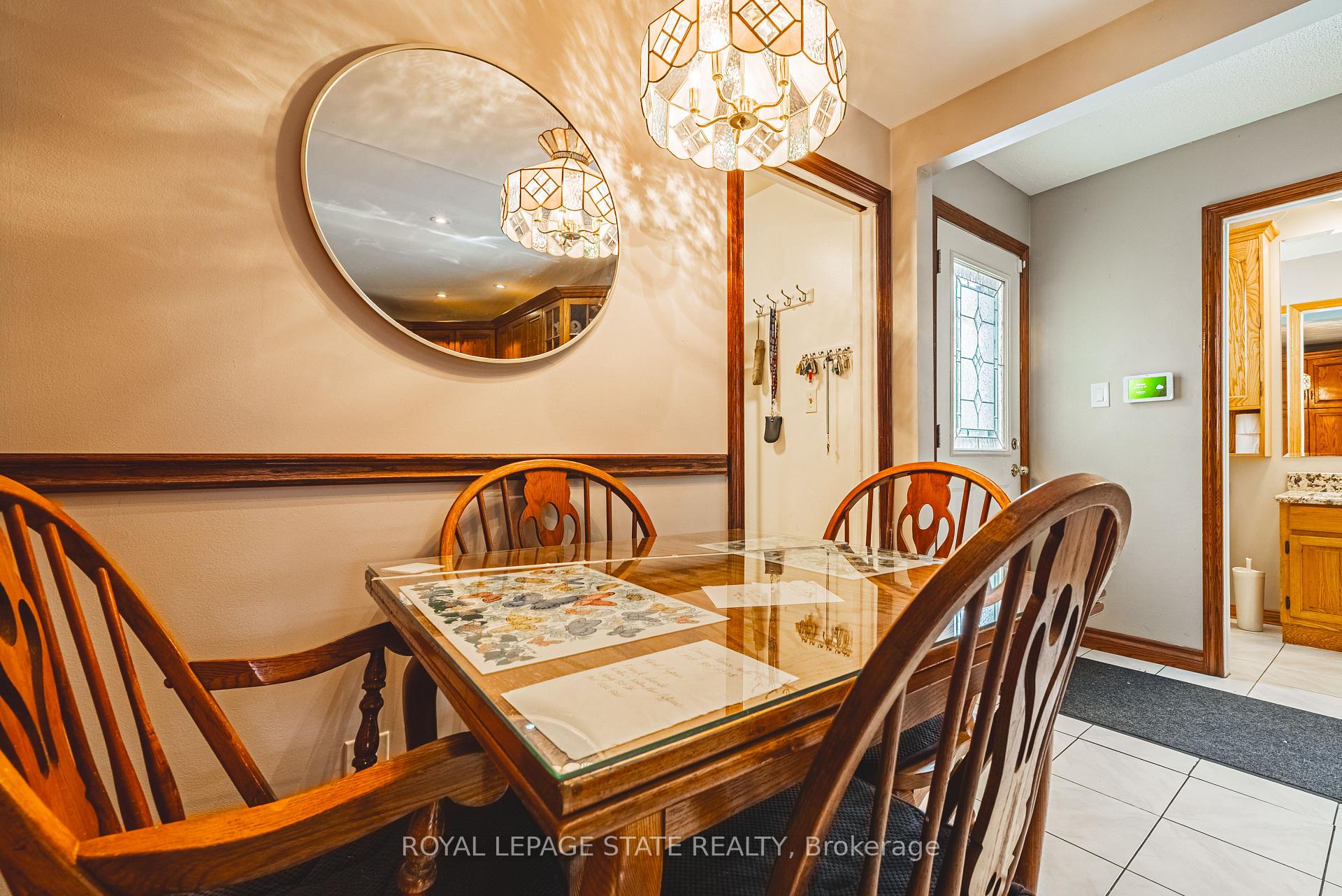 3 Bedrooms Condo at 100 Quigley, Hamilton For sale