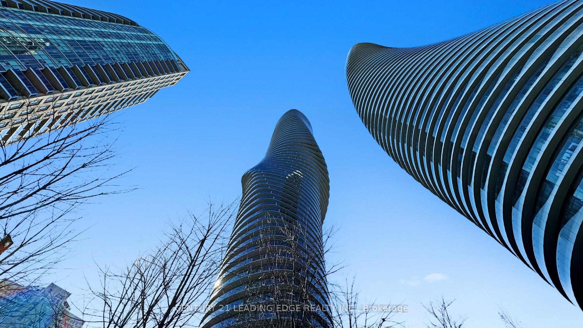 2 Bedrooms Condo at 60 Absolute, Mississauga For sale