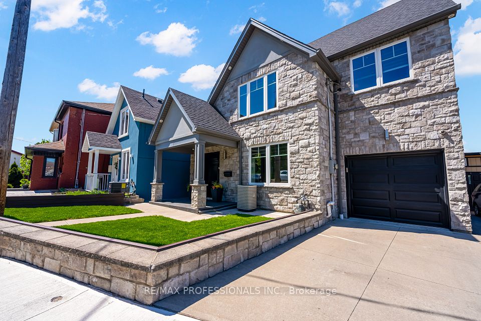 372 Silverthorne