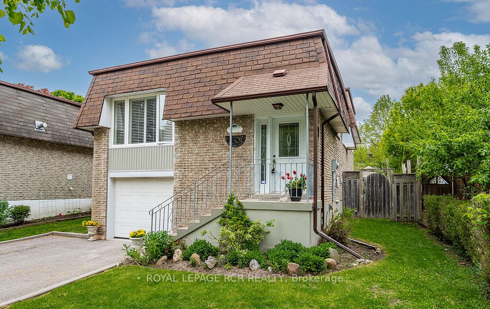 231 Stouffer Street, Whitchurch-Stouffville, ON L4A 4Y8