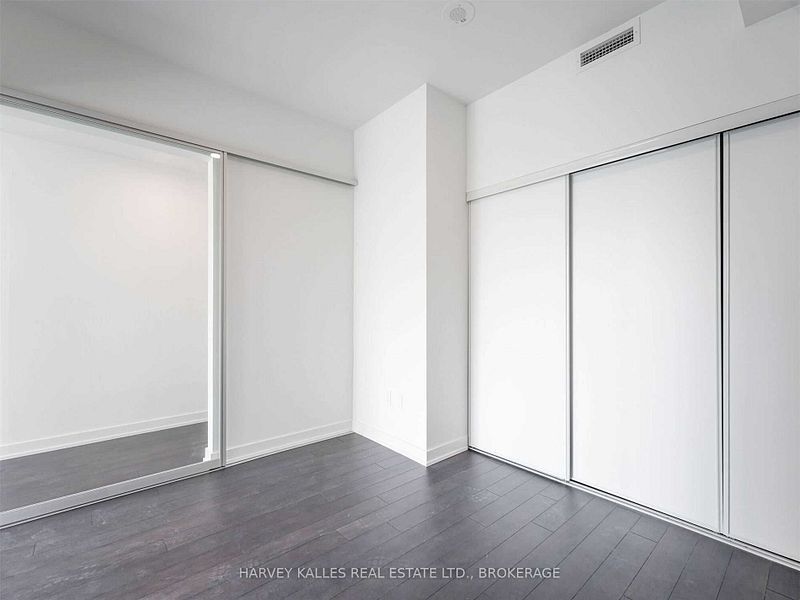 492 Eglinton Avenue E 304