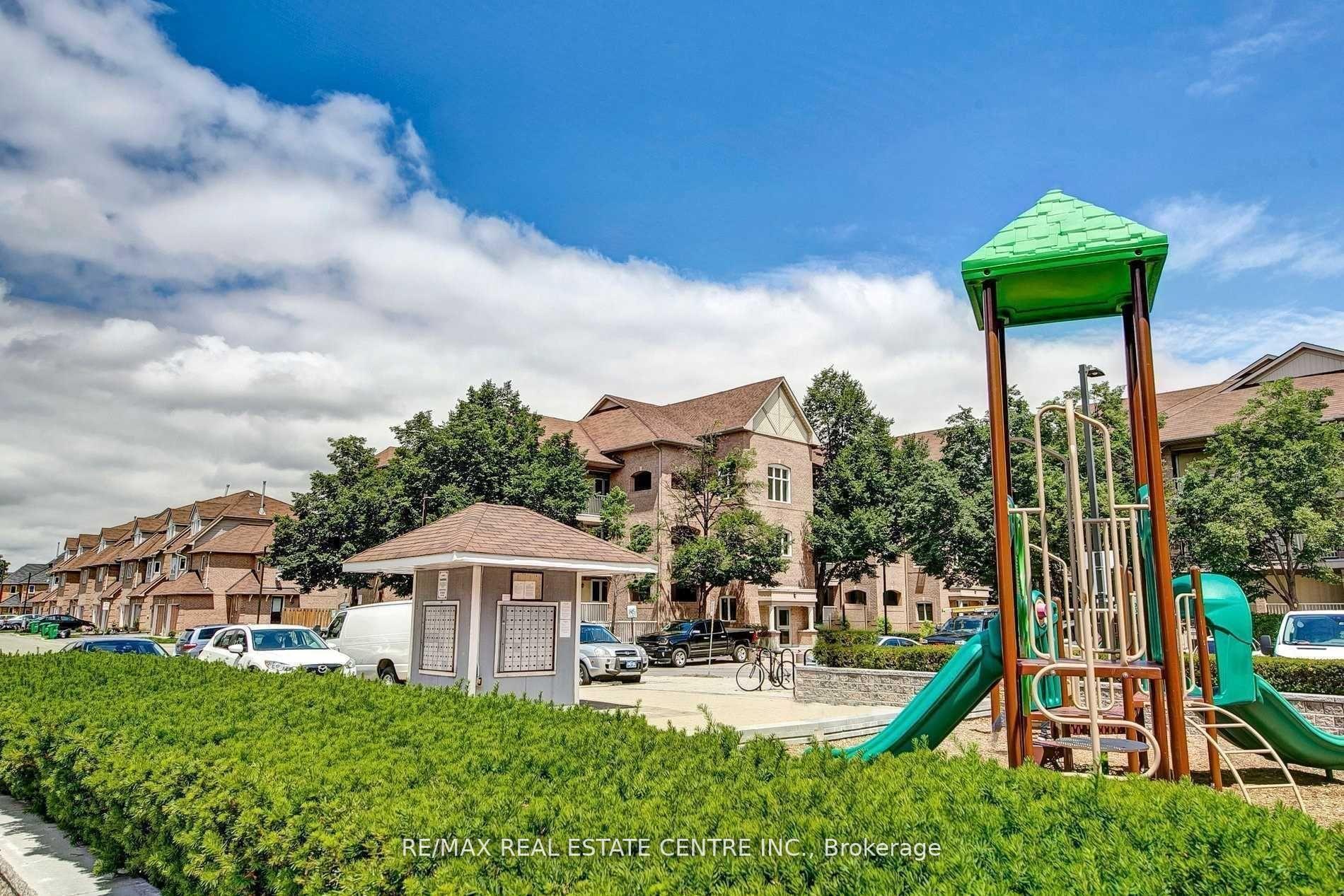 1 Bedroom Condo at 85 Bristol, Mississauga For sale