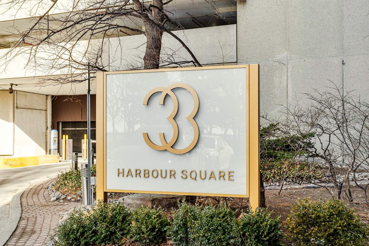 33 Harbour Square 2440