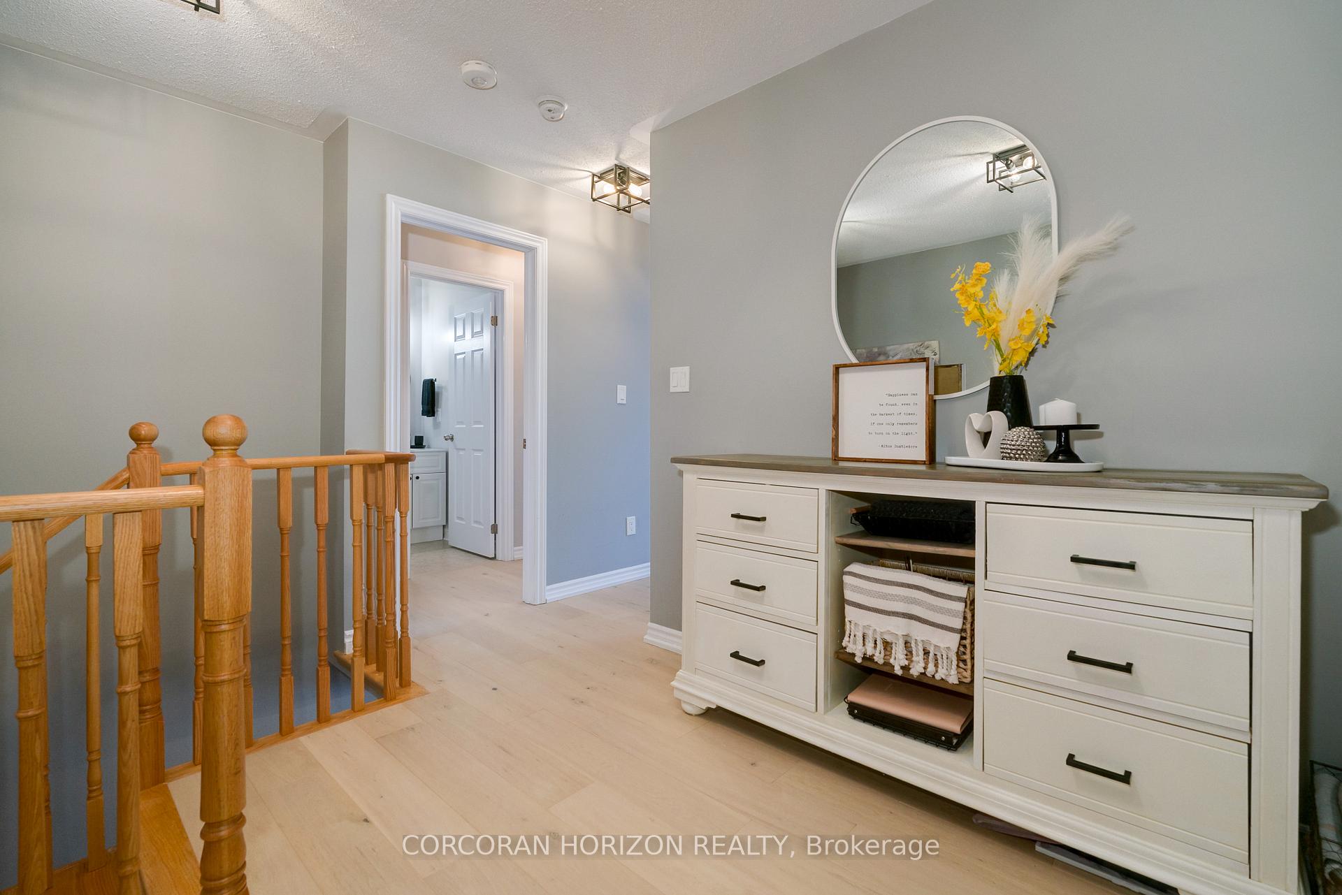 3 Bedrooms Condo at 11 Eaton Park, Toronto For sale