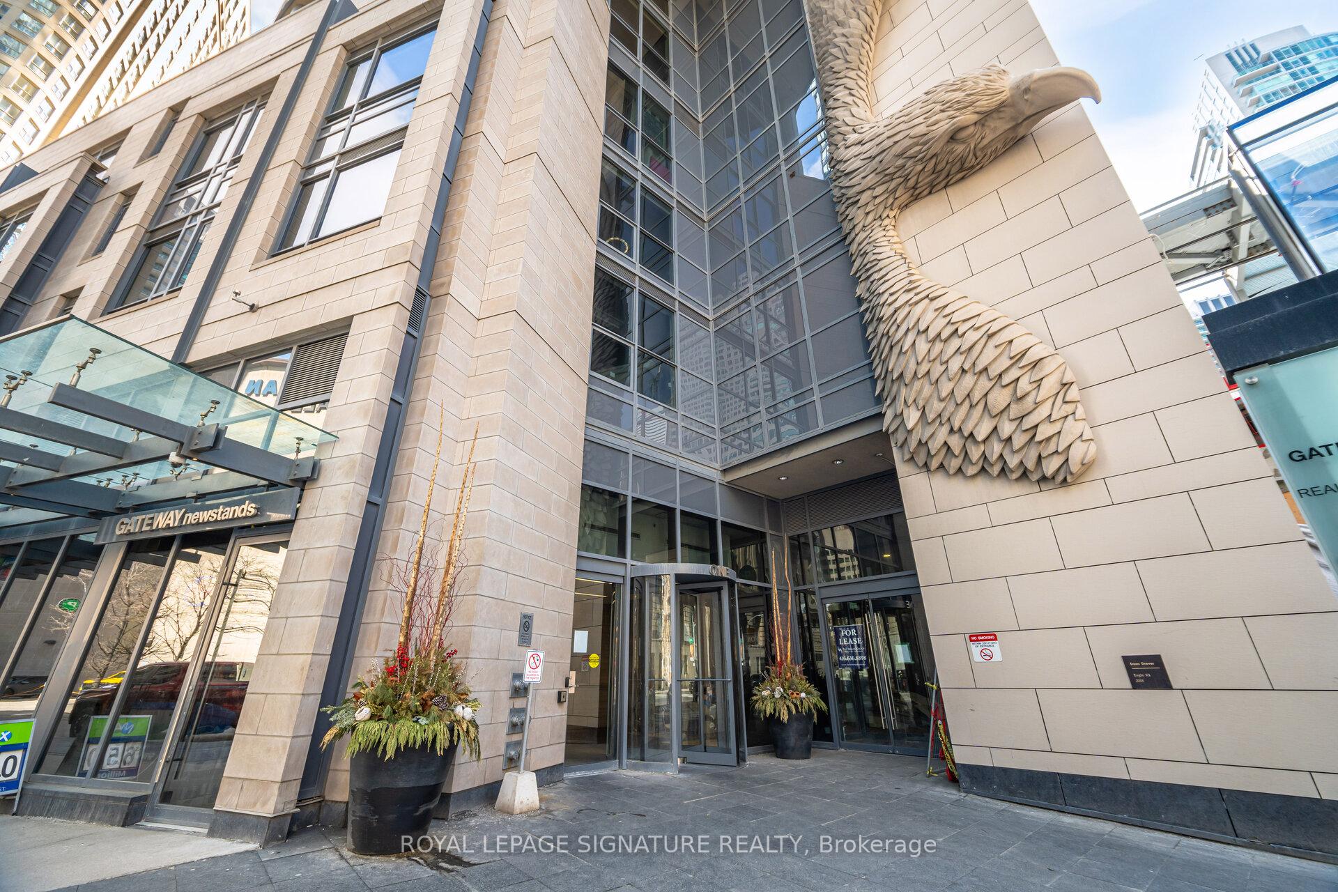 2 Bedrooms Condo at 1 The Esplanade, Toronto For sale