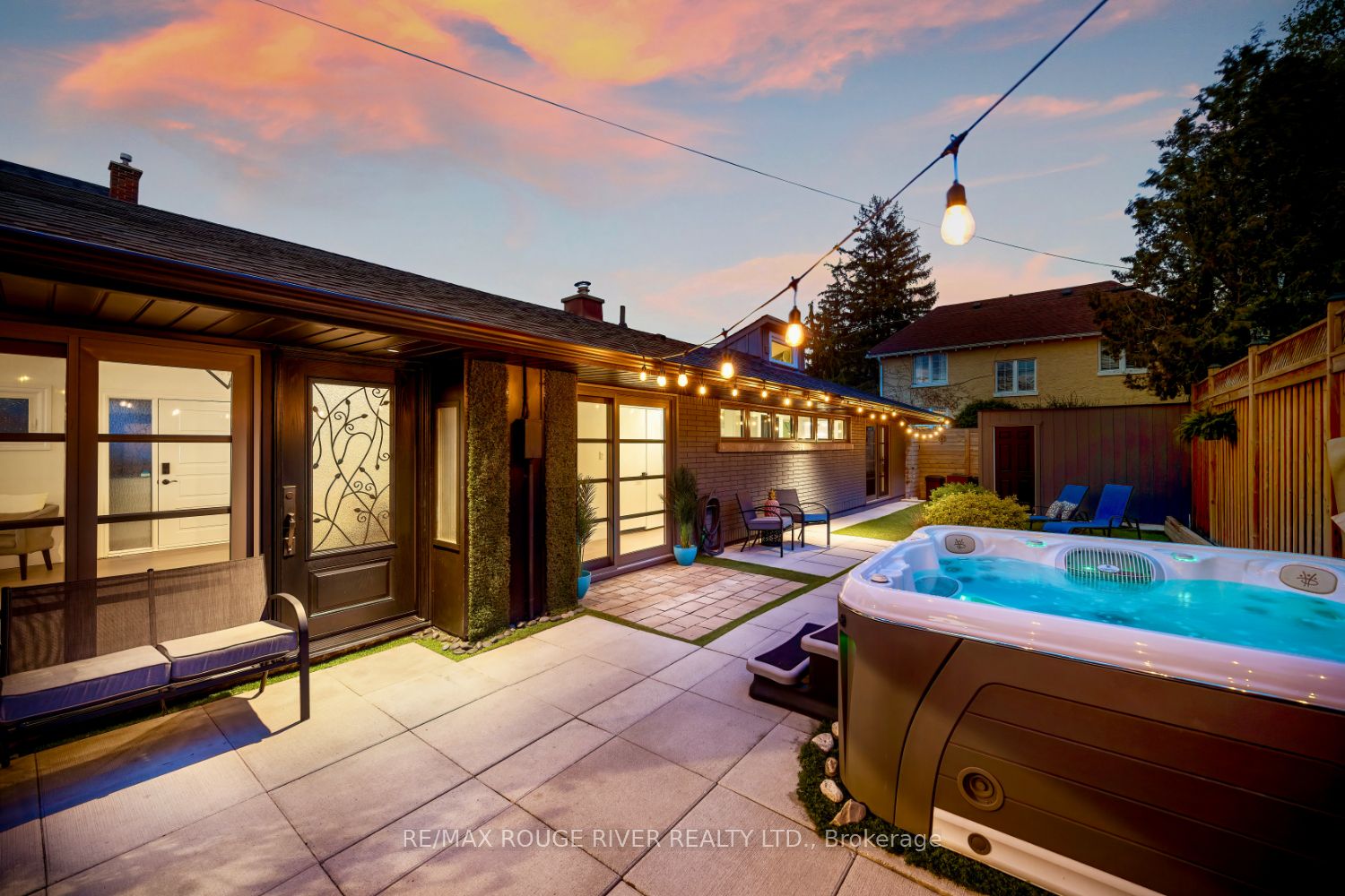 693 Carnegie Avenue