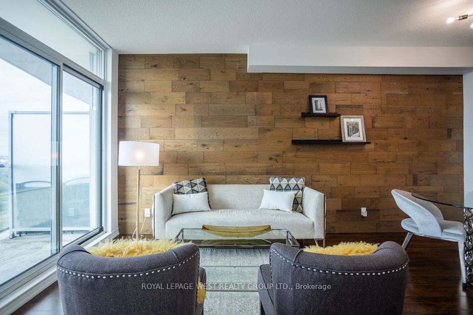 1328 Birchmount