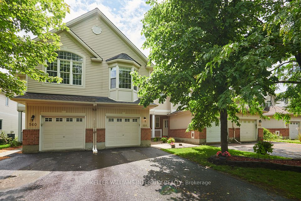 558 Aberfoyle Circle