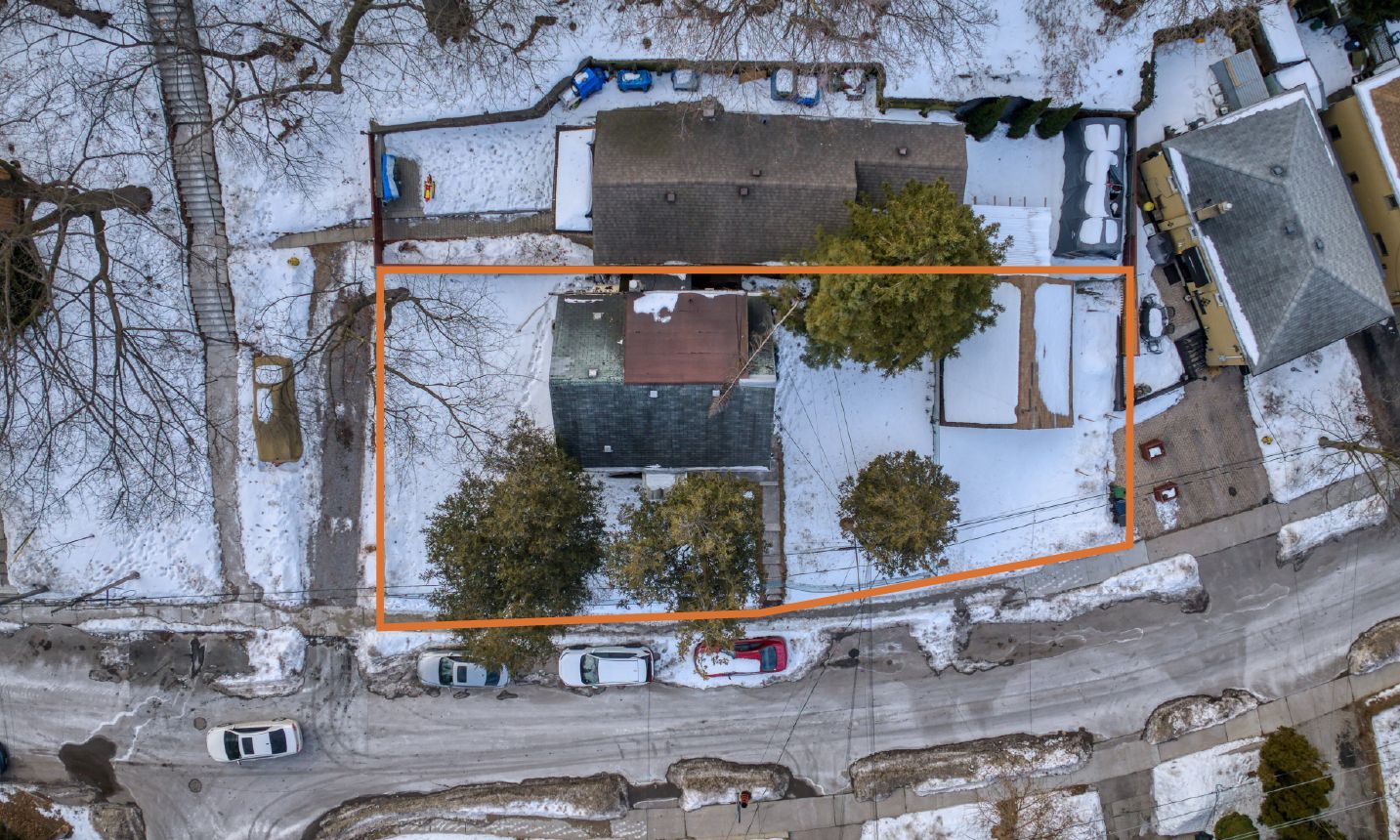 13 Dunraven Drive Toronto W03 Ontario M6M 1G9