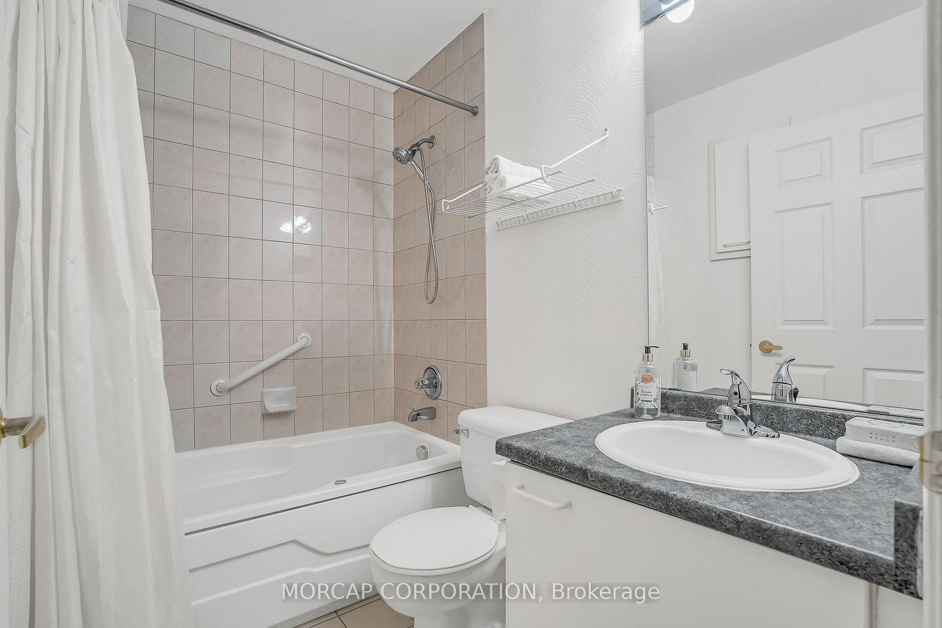 2 Bedrooms Condo at 600 Eglinton, Toronto For sale