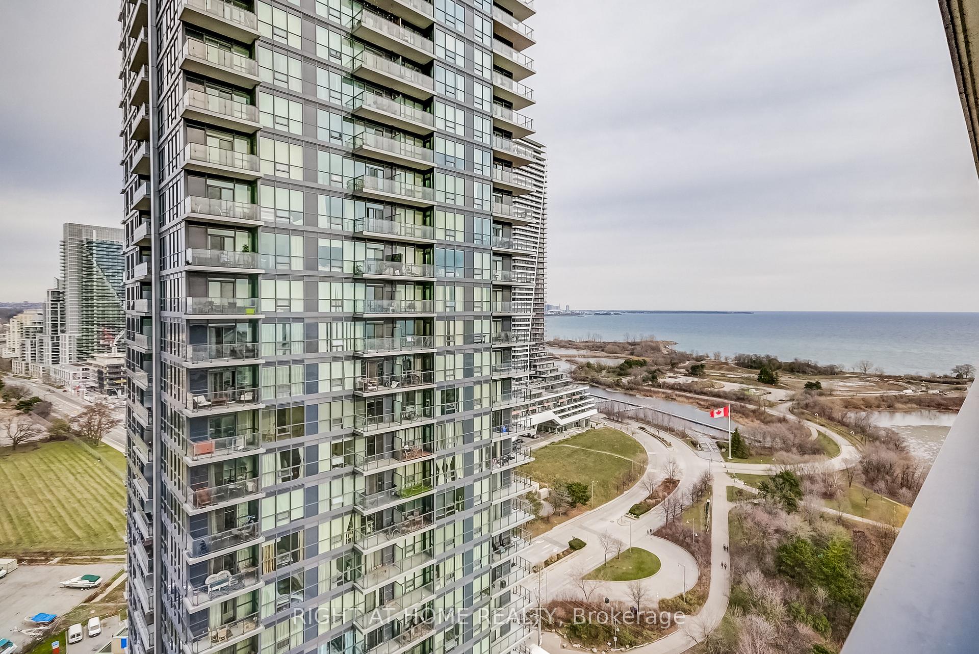 2 Bedrooms Condo at 2212 Lake Shore, Toronto For sale