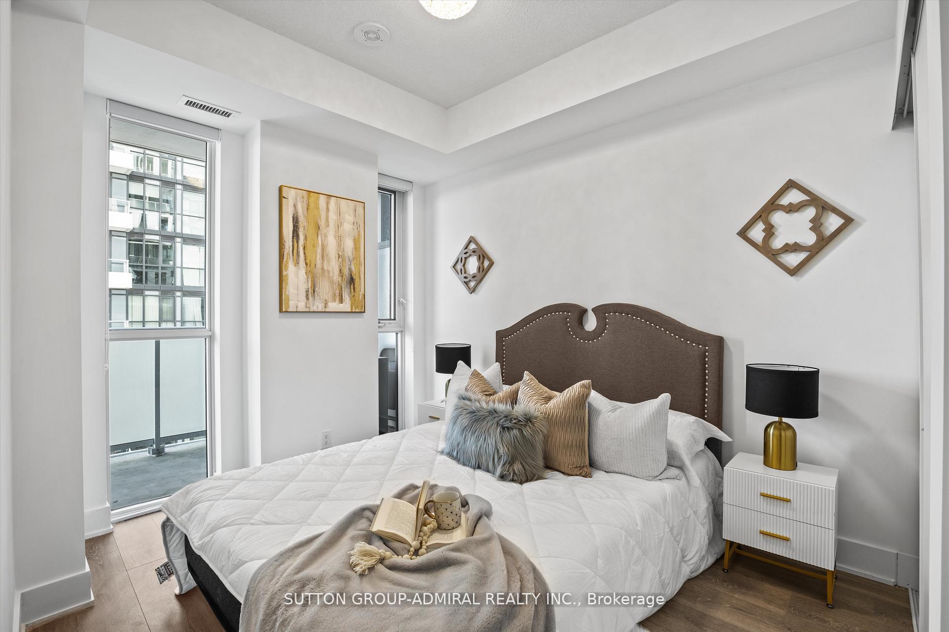 2 Bedrooms Condo at 188 Fairview Mall, Toronto For sale