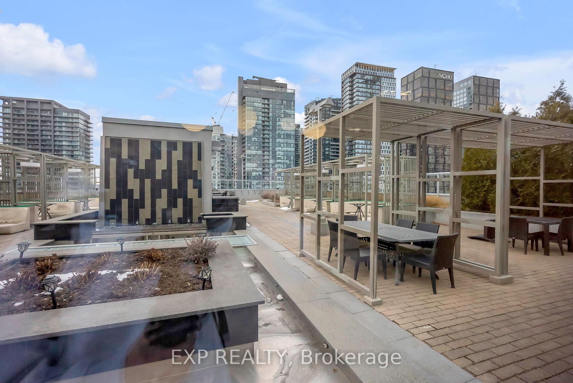 1 Bedroom Condo at 352 Front, Toronto For sale