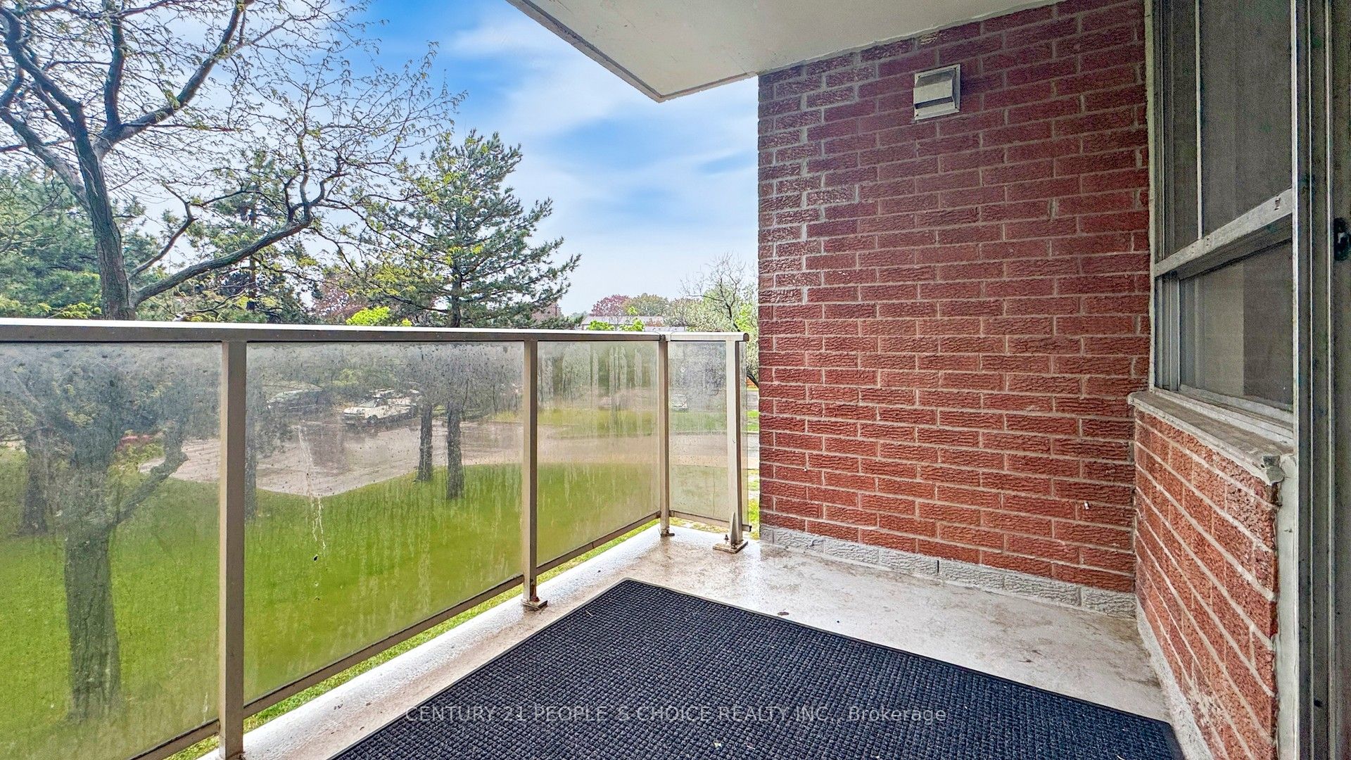 100 Wingarden Court, #216