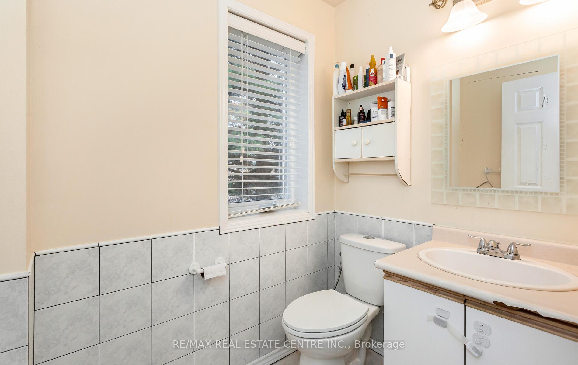 3 Bedrooms Condo at 45 Bristol,  Mississauga For sale