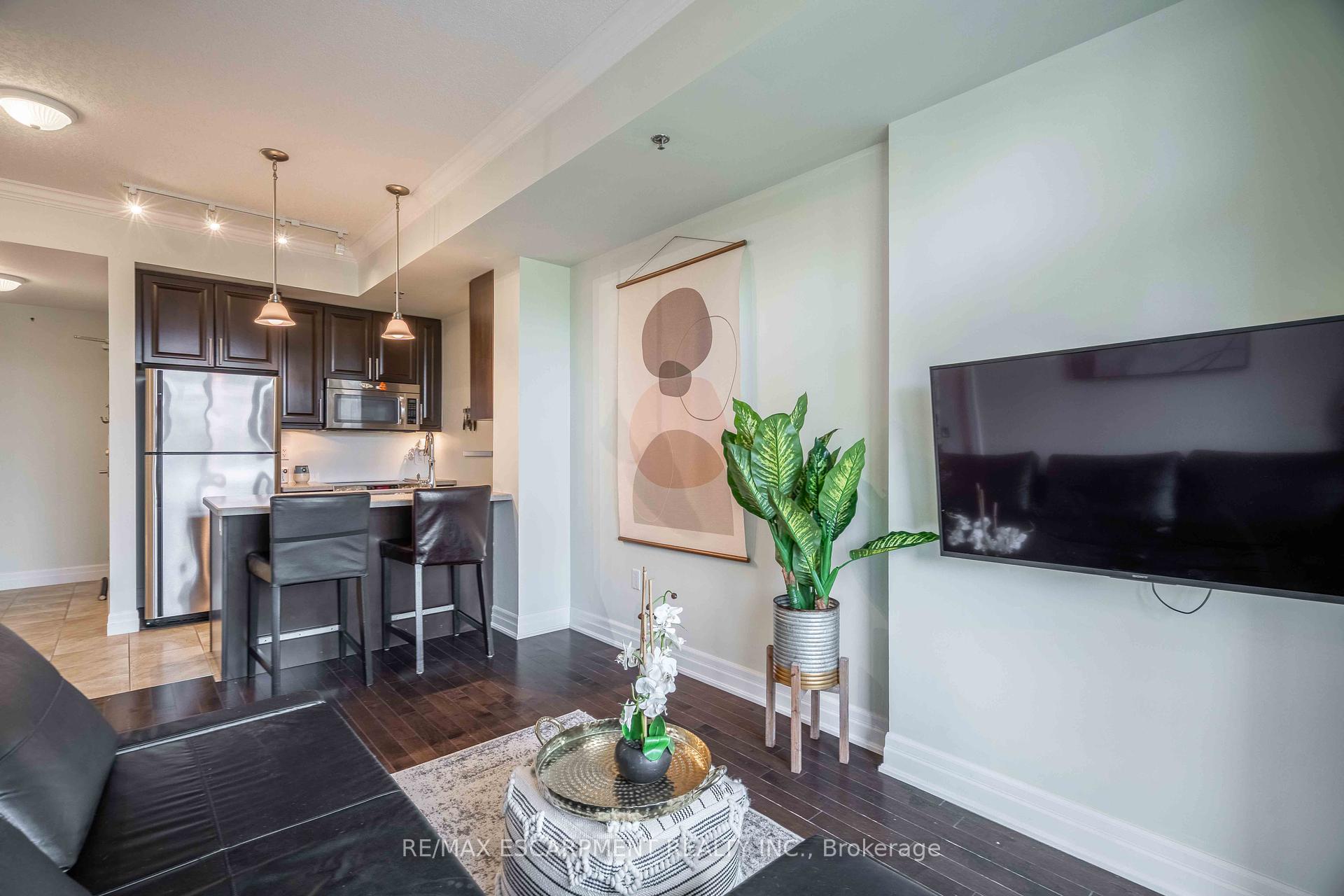 1 Bedroom Condo at 90 CHARLTON, Hamilton For sale