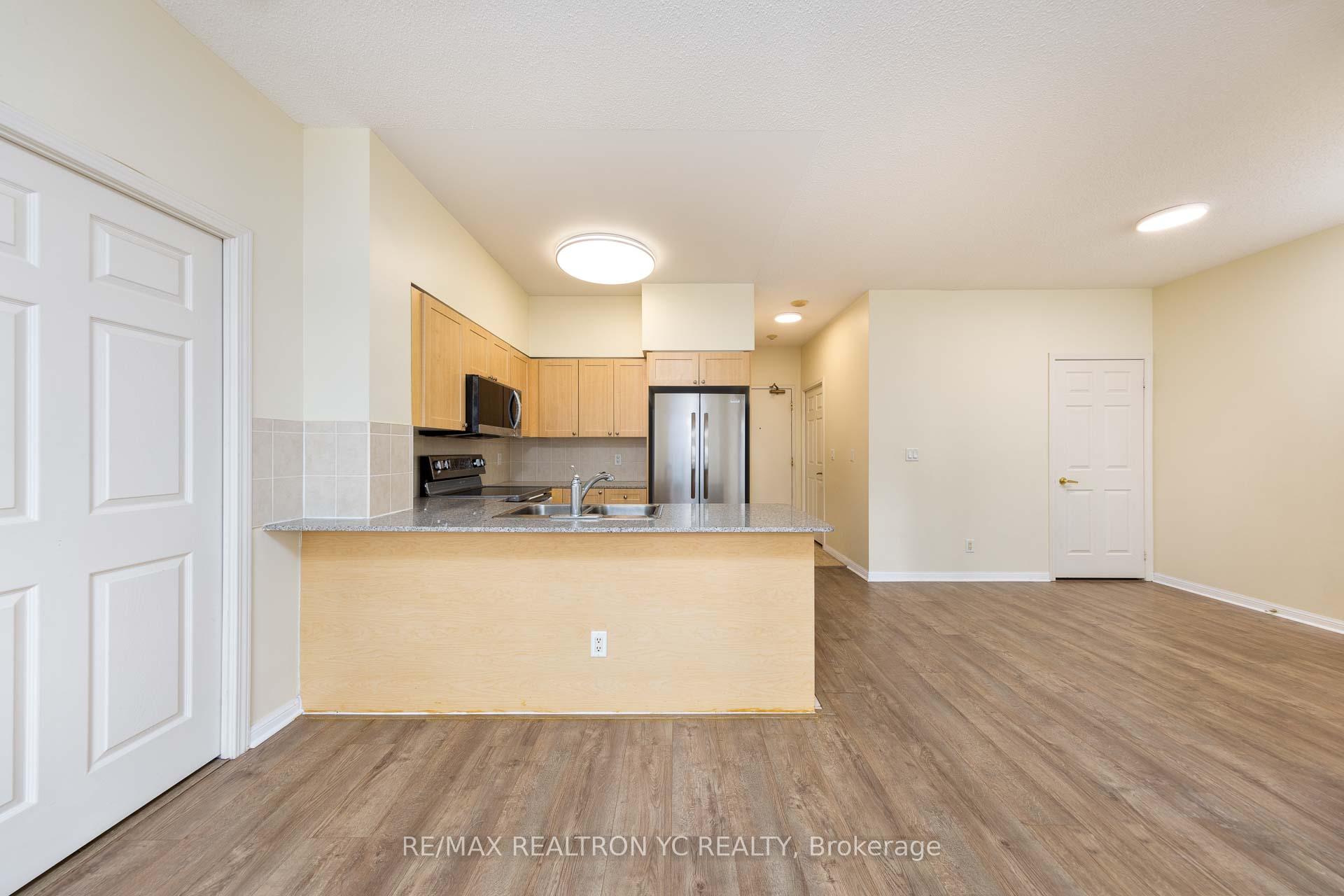 2 Bedrooms Condo at 5940 Yonge,  Toronto For sale