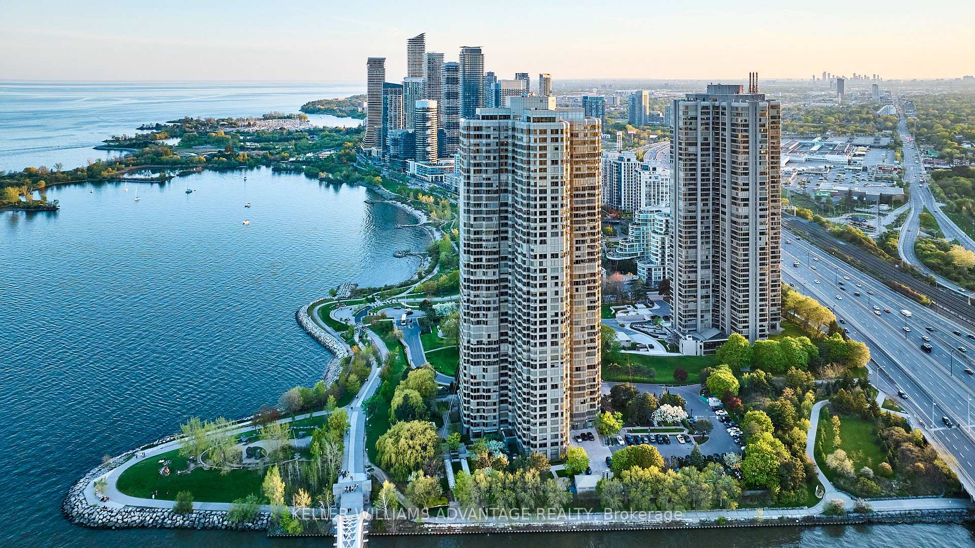 2 Bedrooms Condo at 2045 Lake Shore, Toronto For sale