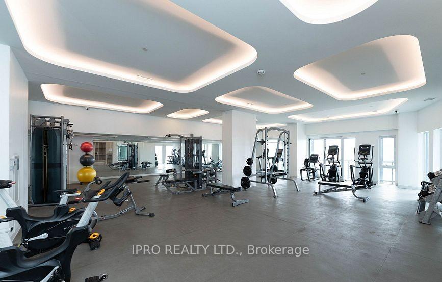 2 Bedrooms Condo at 3200 Dakota, Burlington For sale