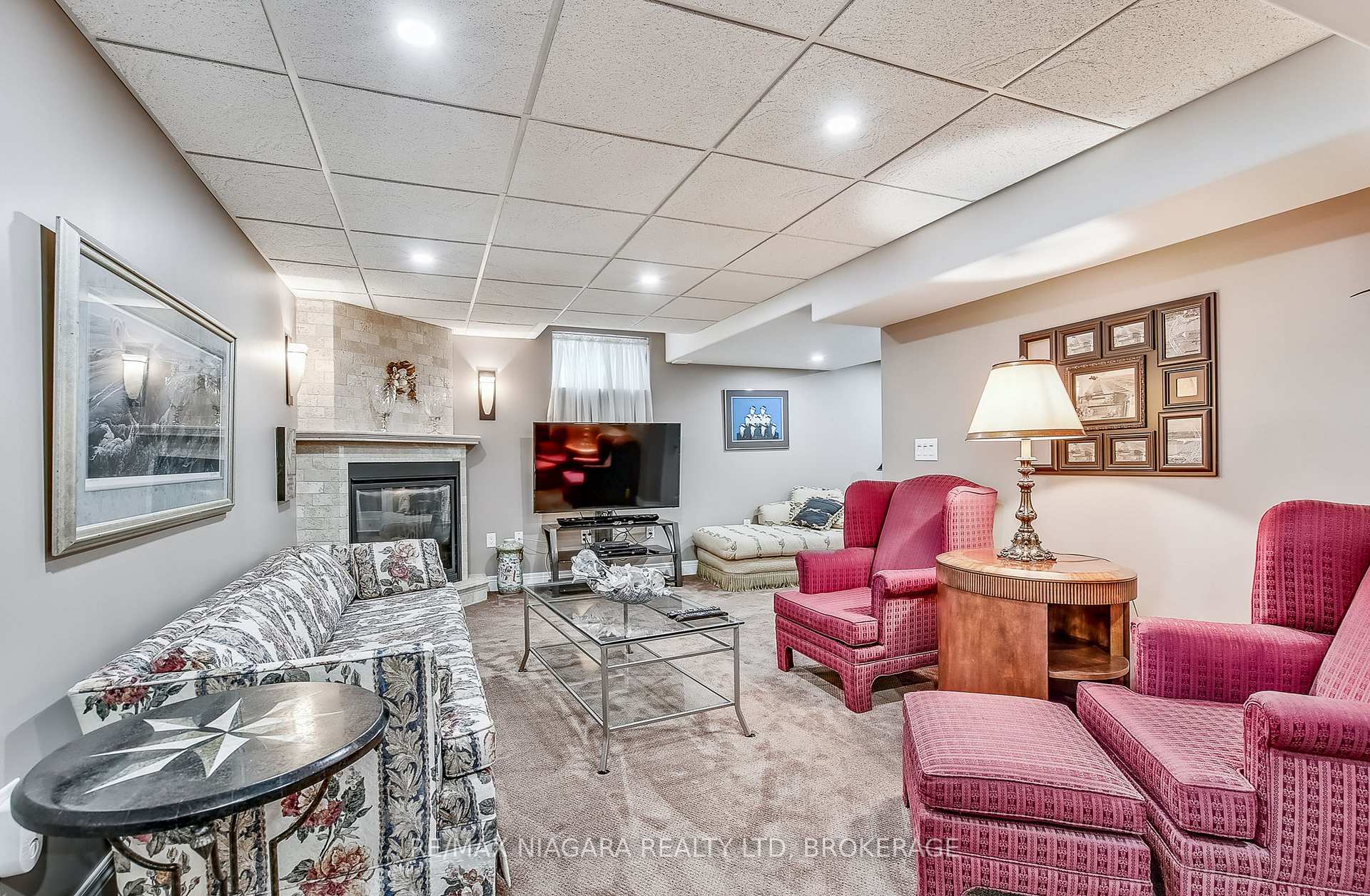 3 Bedrooms Condo at 5 Liddycoat, Hamilton For sale