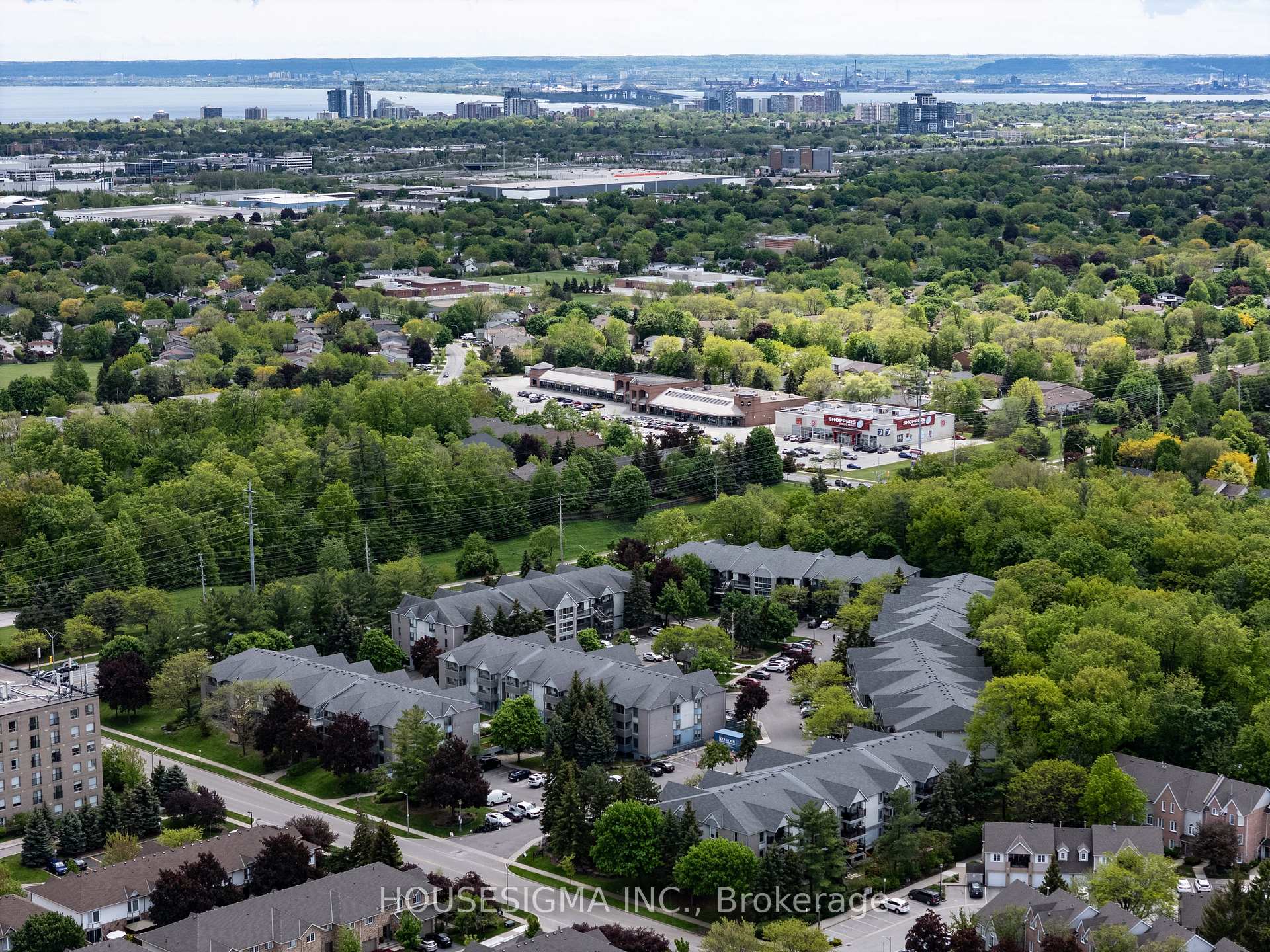 2 Bedrooms Condo at 2010 Cleaver, Burlington For sale
