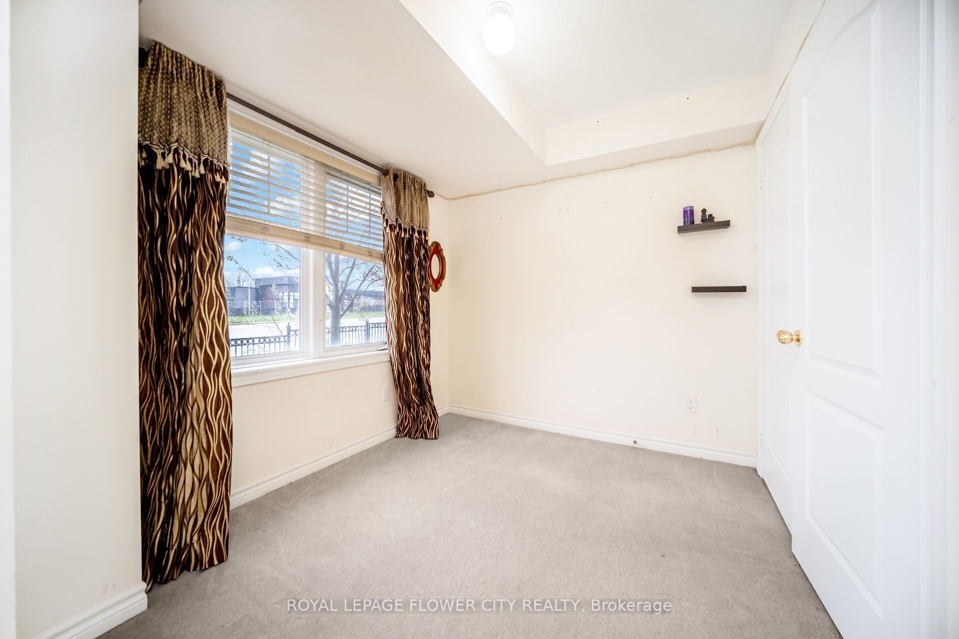 82 Magdalene Crescent