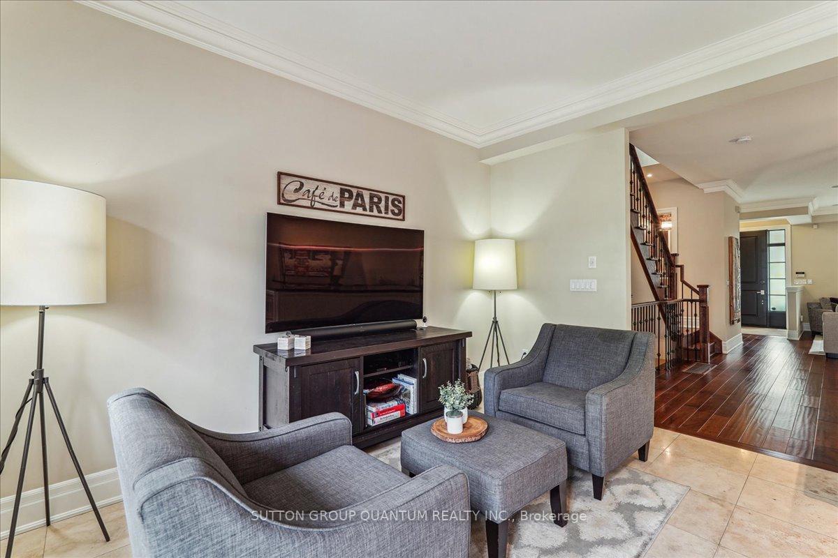 2 Bedrooms Condo at 2378 Marine, Oakville For sale