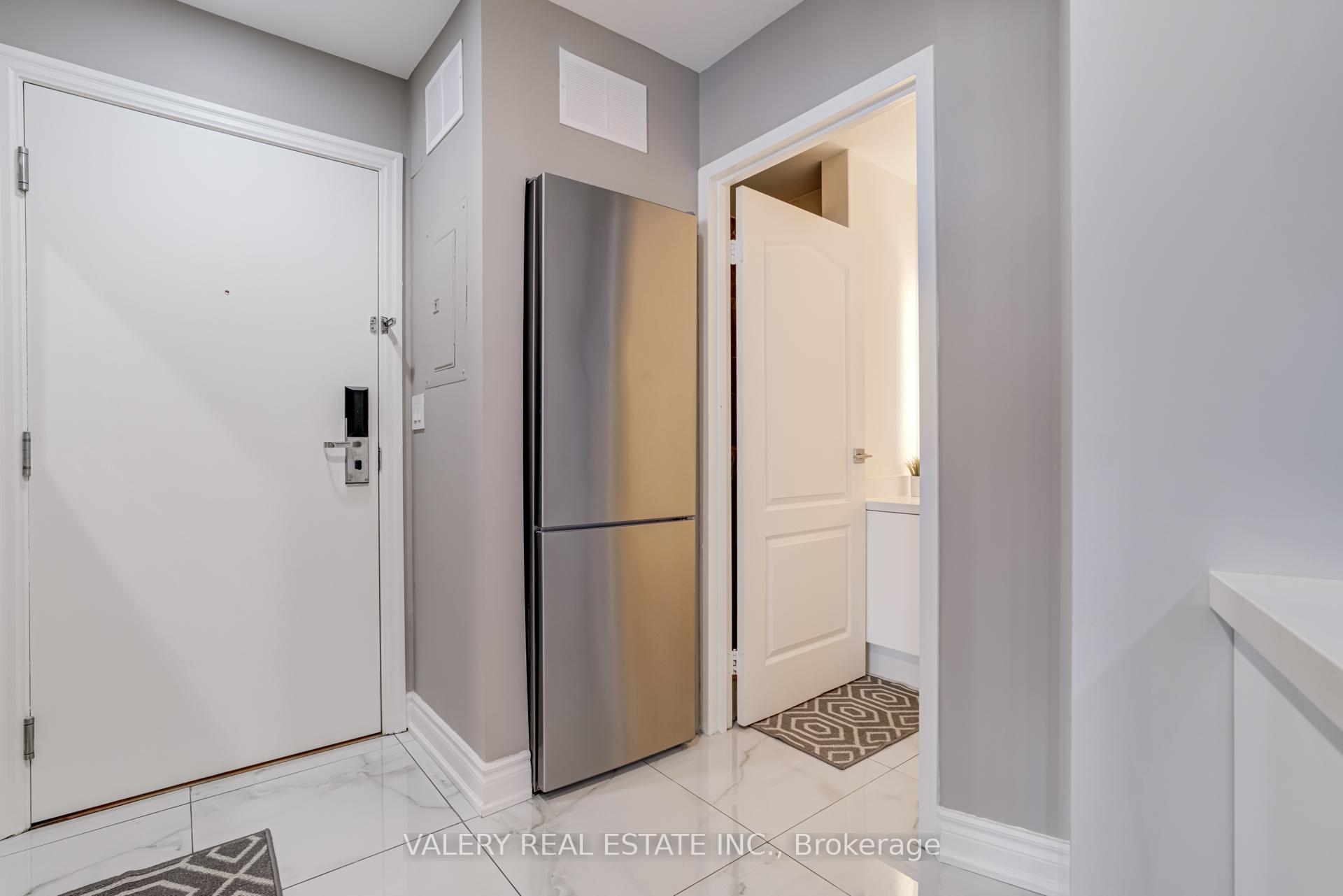 Condo at 1 King, Toronto For sale