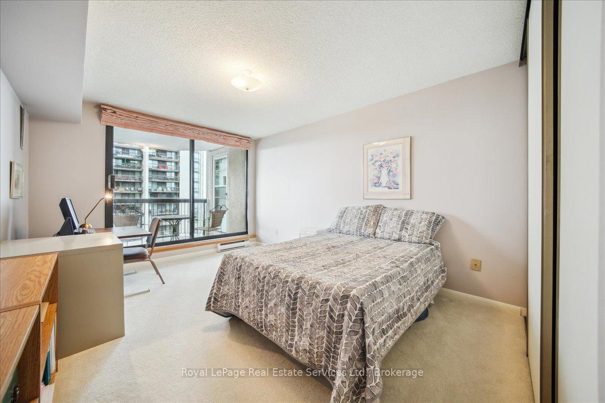 2 Bedrooms Condo at 2180 Marine, Oakville For sale
