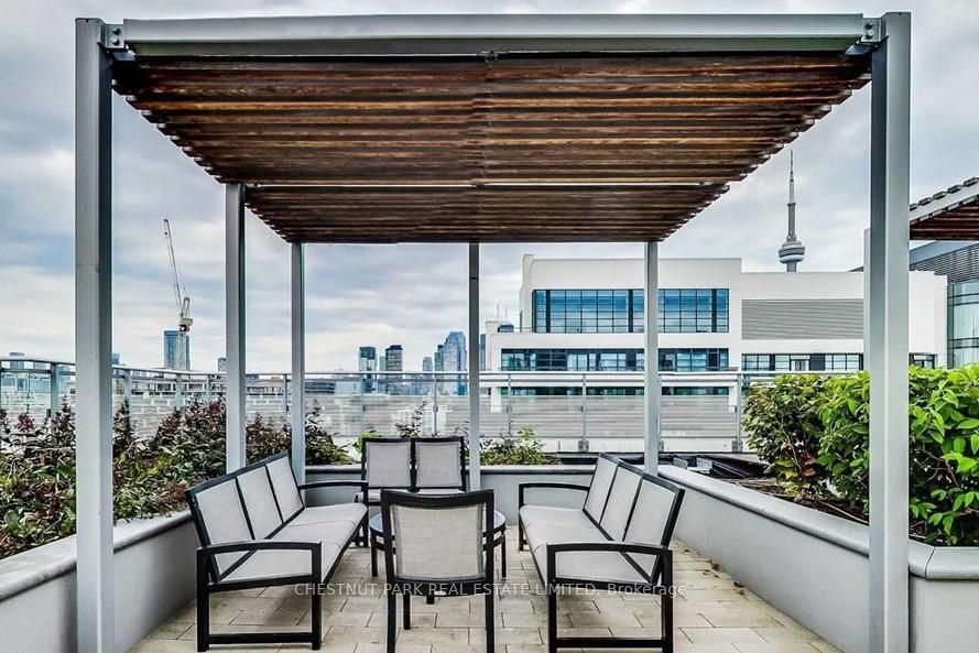 525 Adelaide Street W, #701