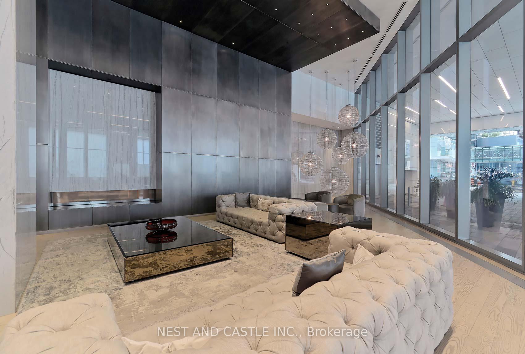 2 Bedrooms Condo at 100 Harbour, Toronto For sale