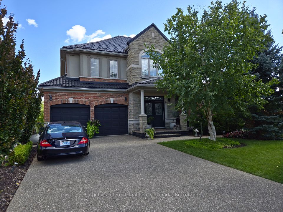 22 Prada Court