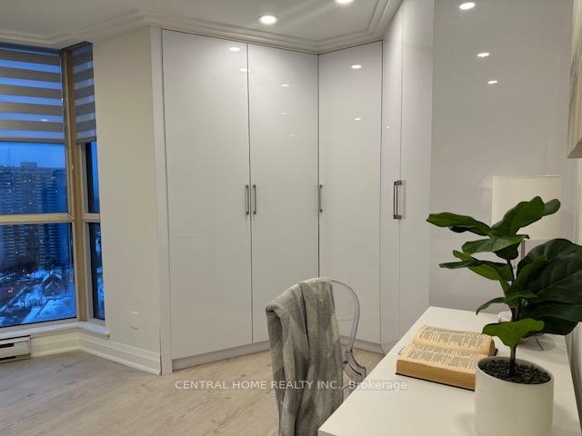 2 Bedrooms Condo at 85 Skymark,  Toronto For sale