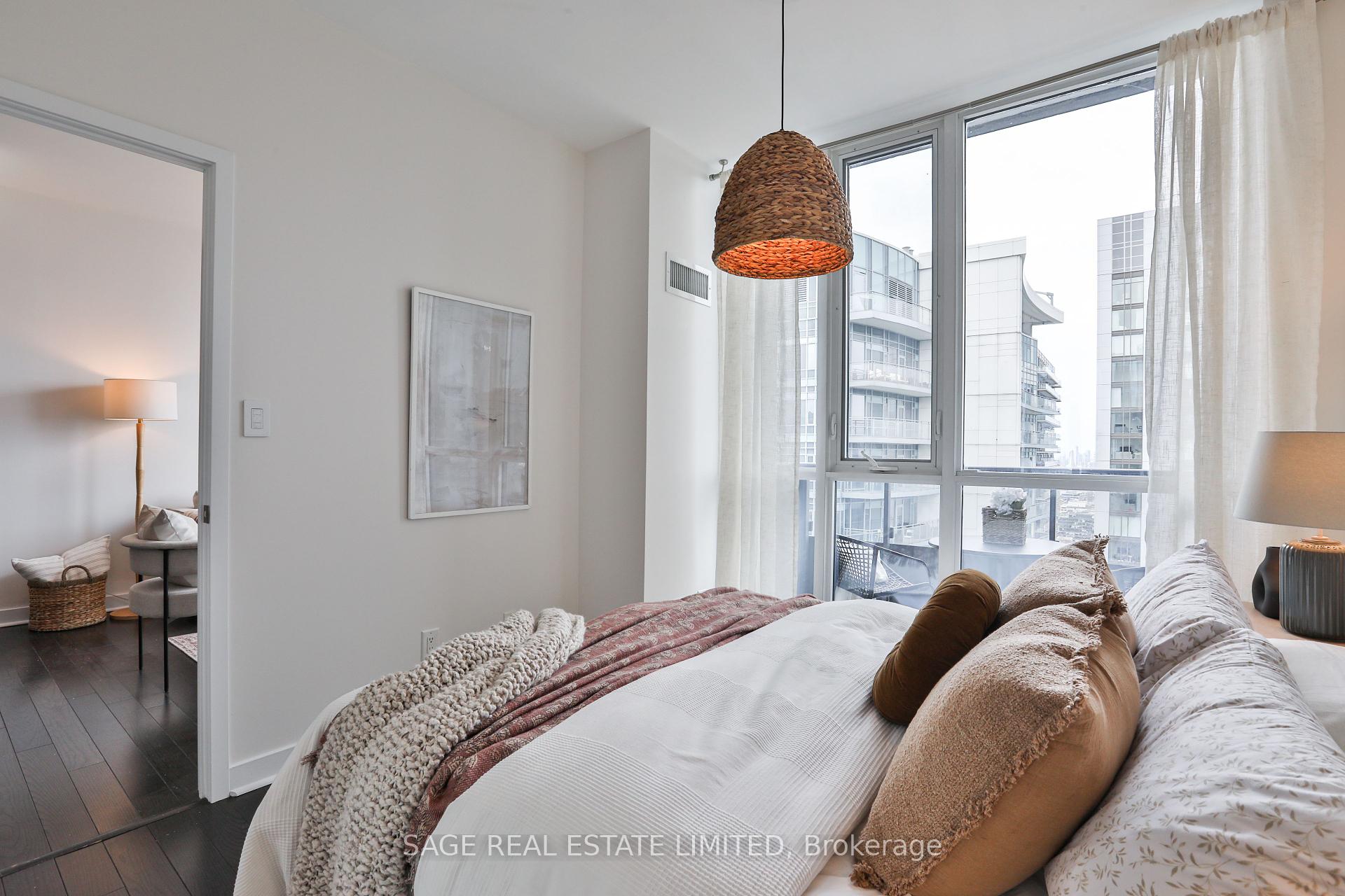 1 Bedroom Condo at 295 Adelaide,  Toronto For sale