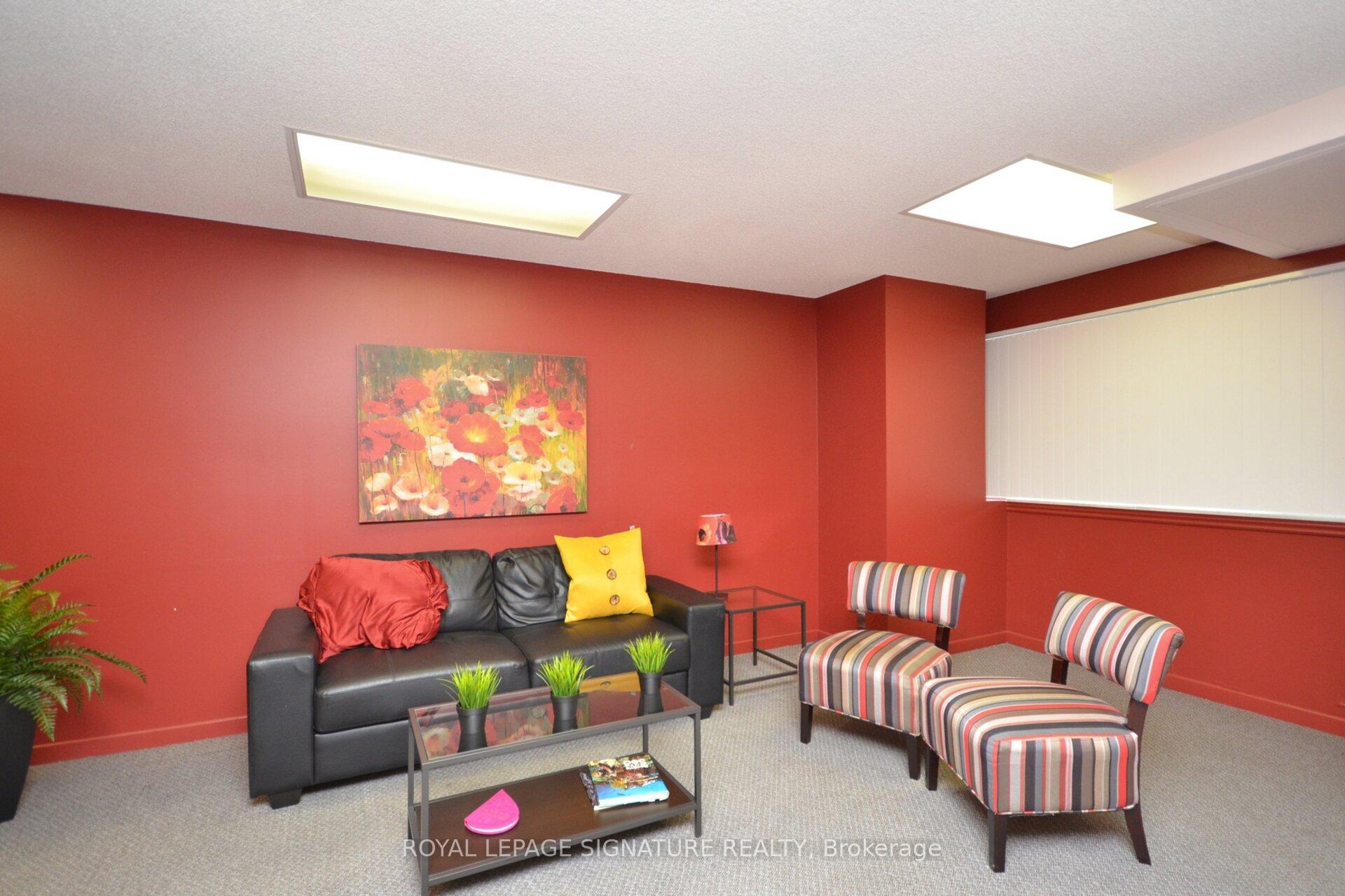 4 Bedrooms Condo at 1300 Mississauga Valley,  Mississauga For sale