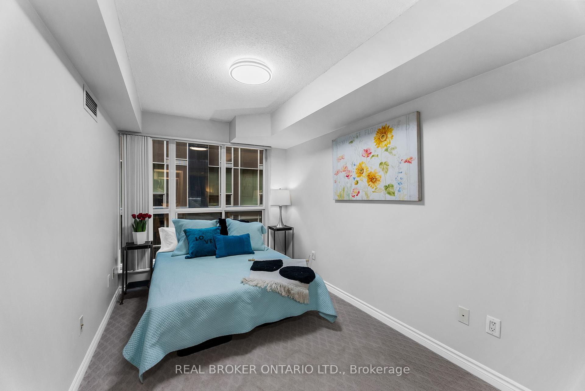 2 Bedrooms Condo at 250 Wellington,  Toronto For sale