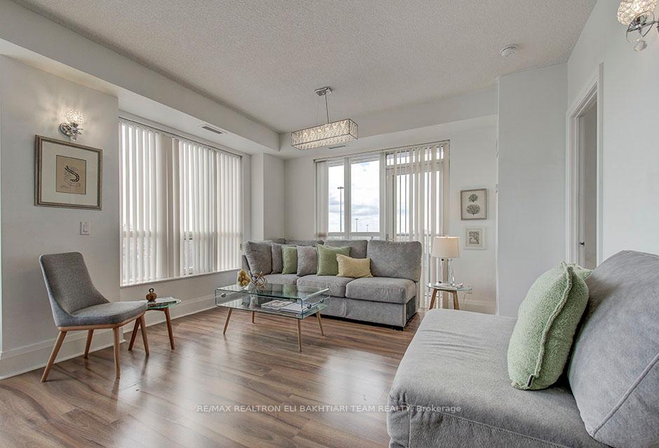 2 Bedrooms Condo at 100 Harrison Garden,  Toronto For sale