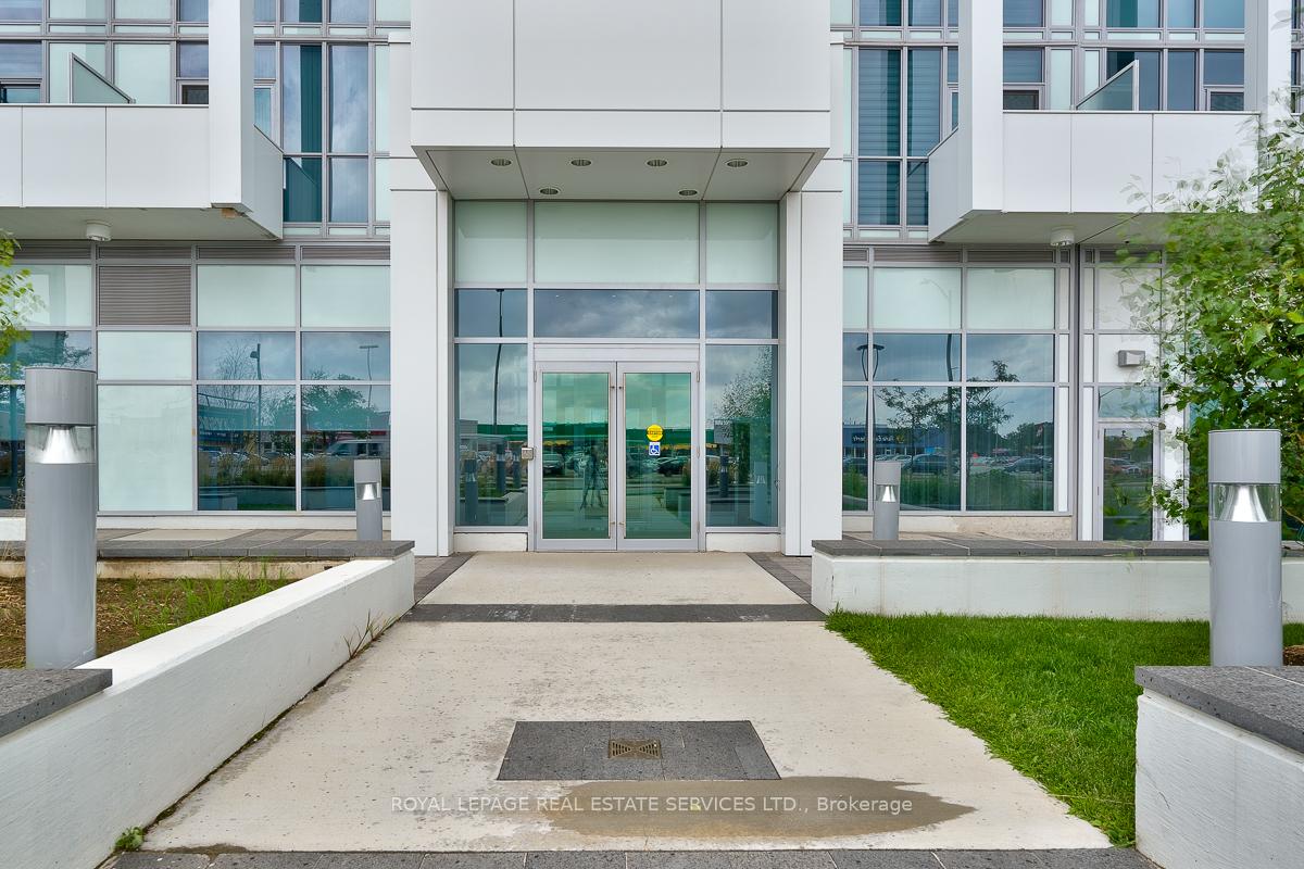 2 Bedrooms Condo at 65 Speers,  Oakville For sale