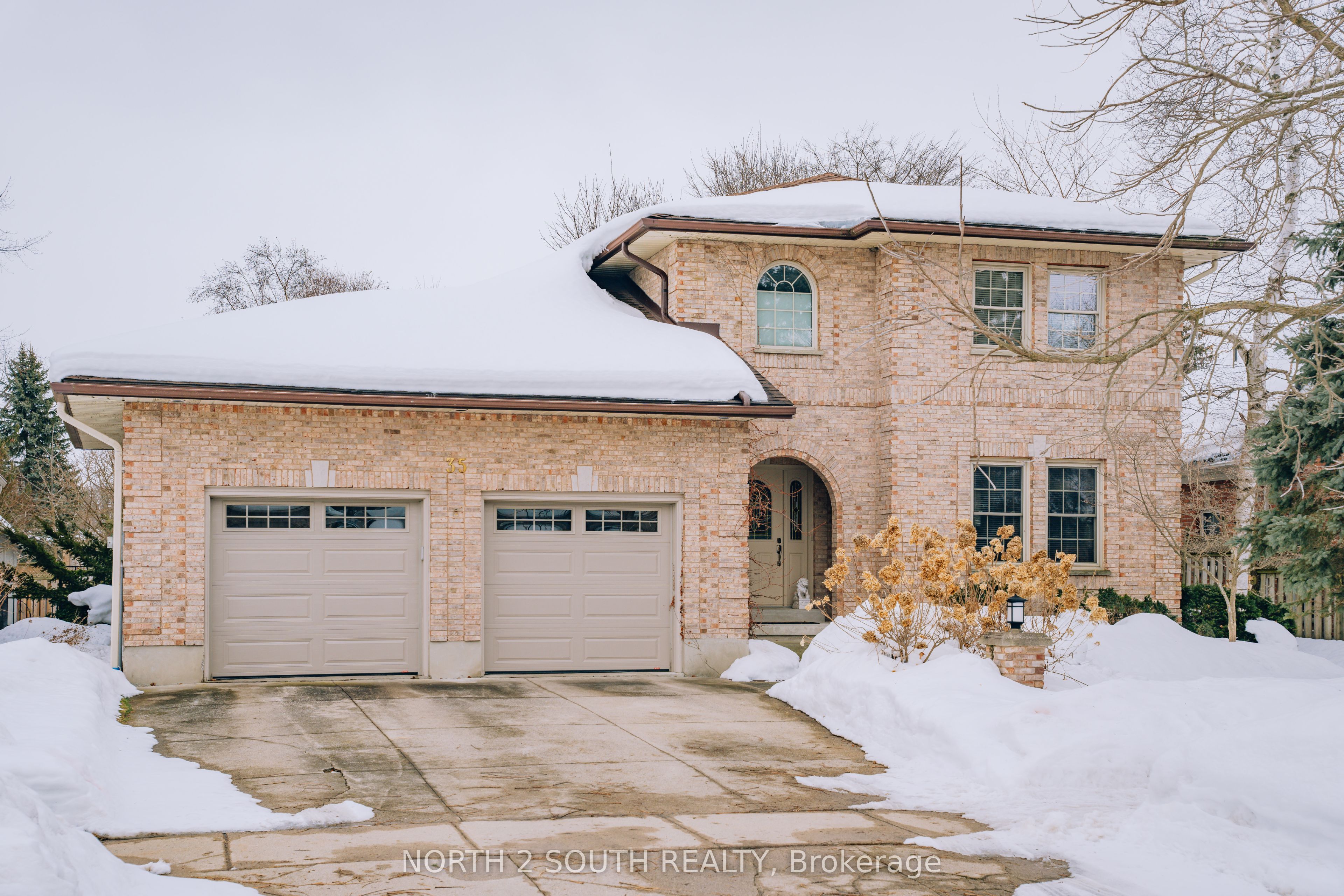35 Nightingale Place, Stratford, ON N5A 7V9
