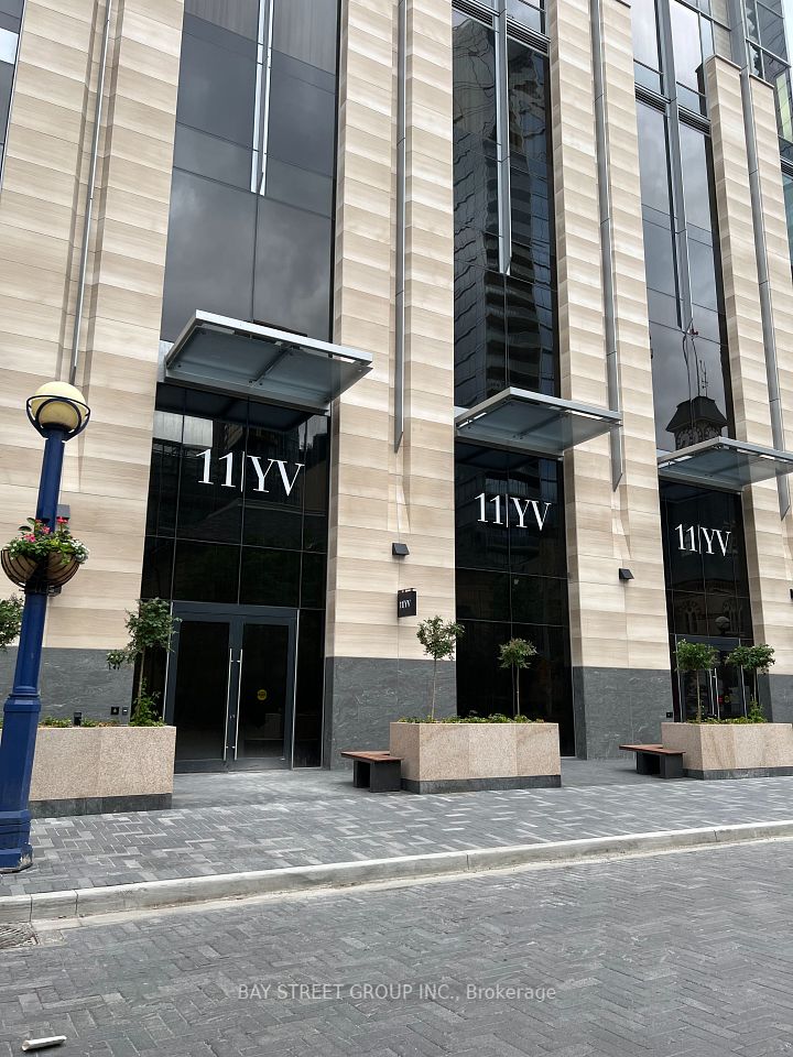 11 Yorkville Avenue