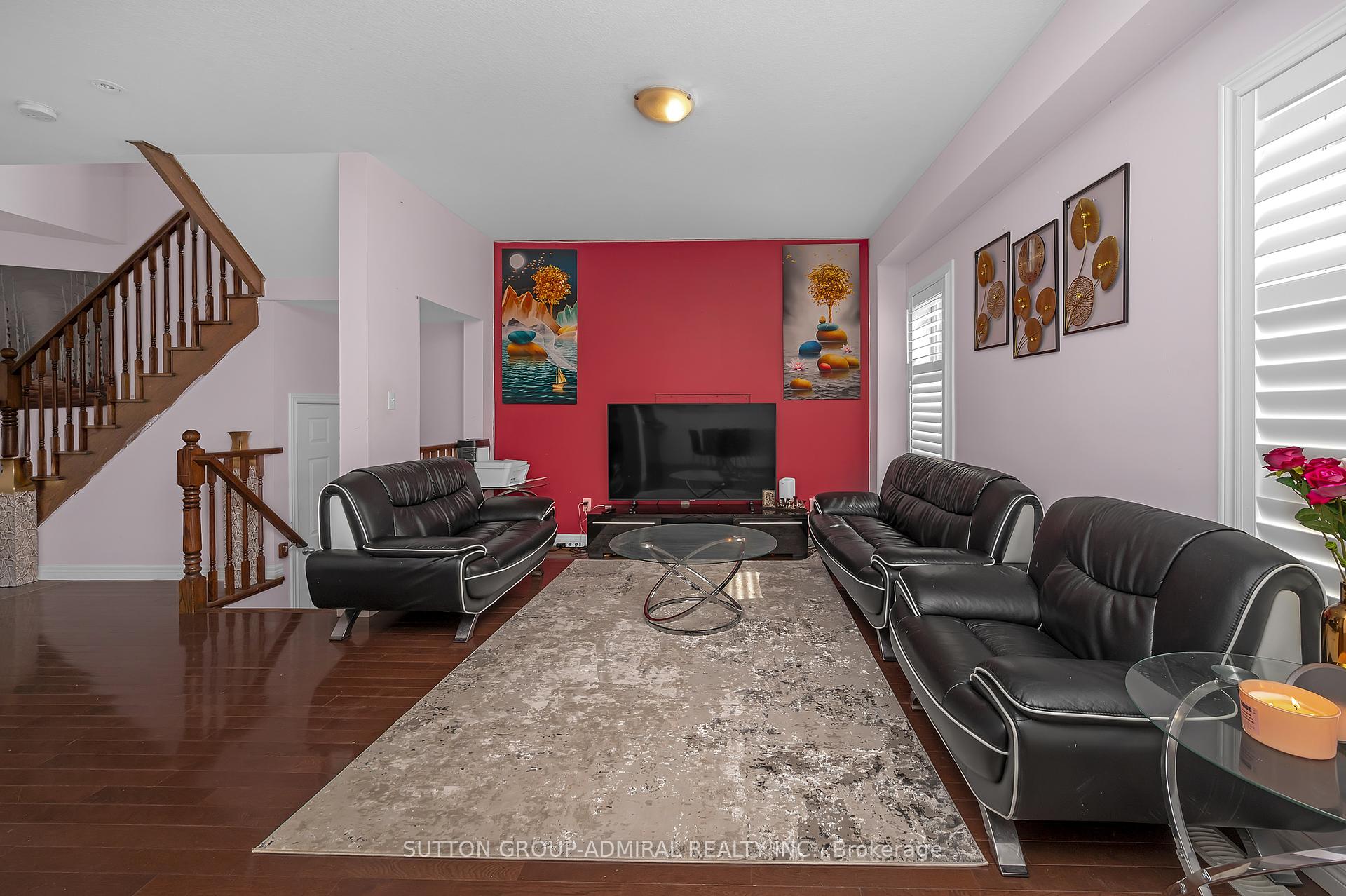 4 Bedrooms Condo at 6 Atessa,  Hamilton For sale