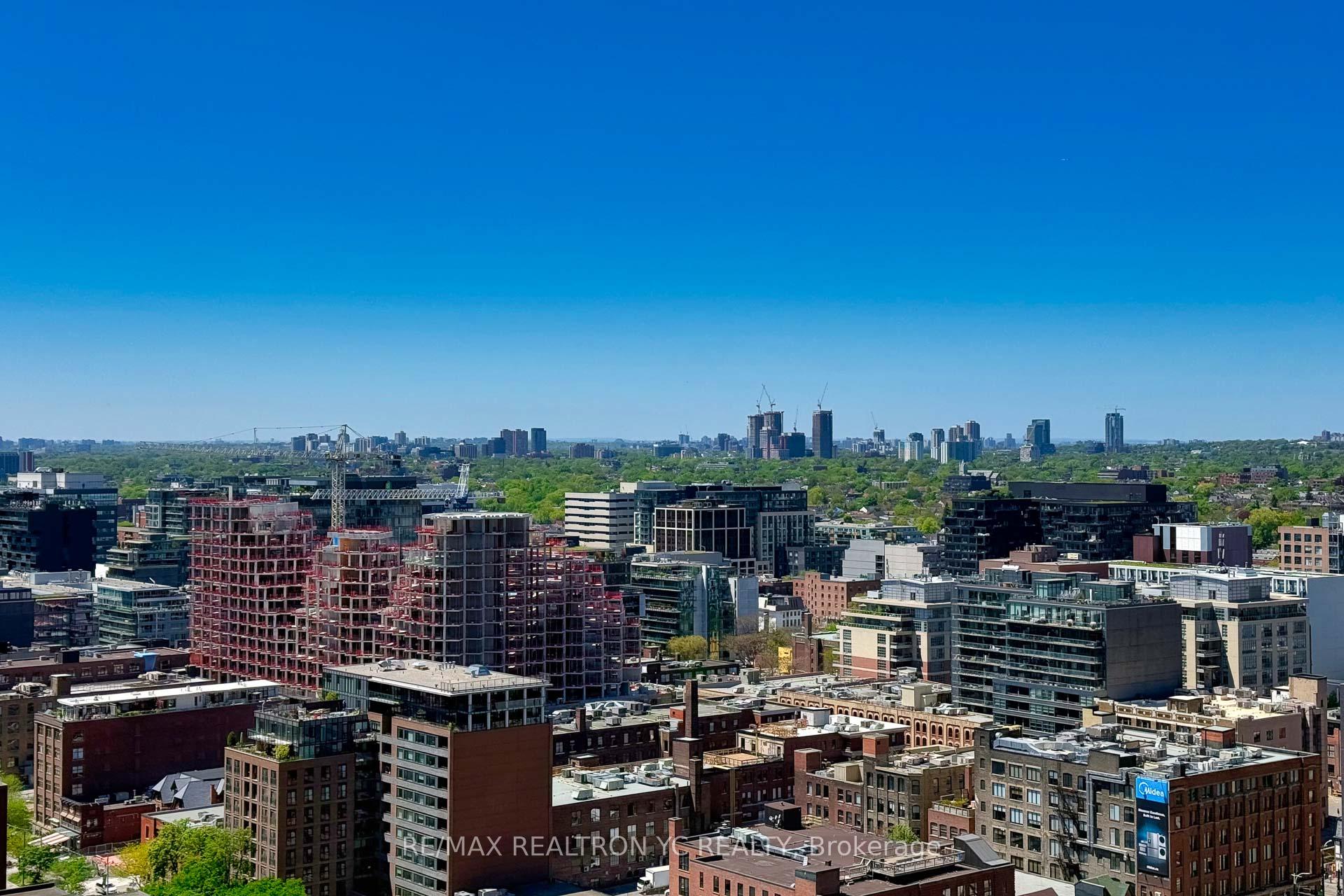 2 Bedrooms Condo at 352 Front, Toronto For sale