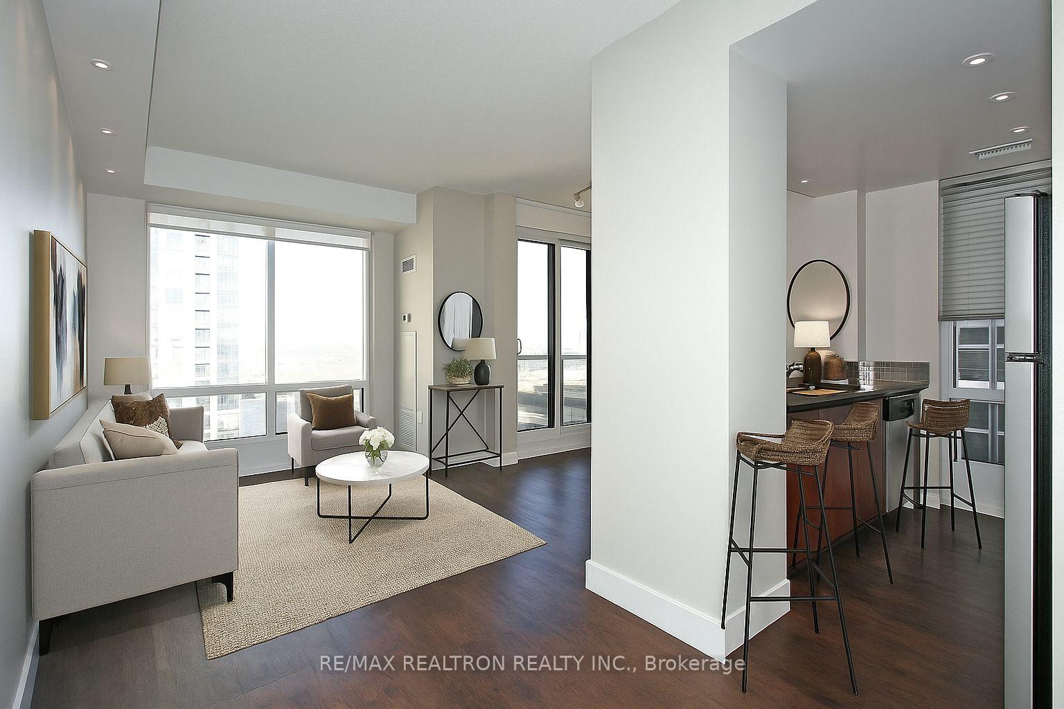 2 Bedrooms Condo at 85 Bloor, Toronto For sale