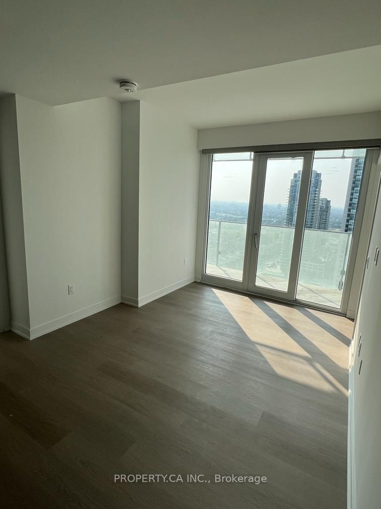 3 Bedrooms Condo at 3883 Quartz, Mississauga For sale