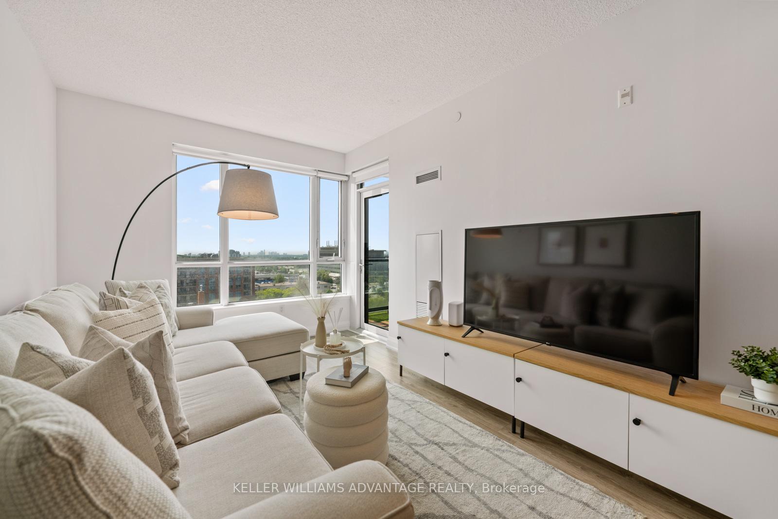 2 Bedrooms Condo at 2800 Keele, Toronto For sale