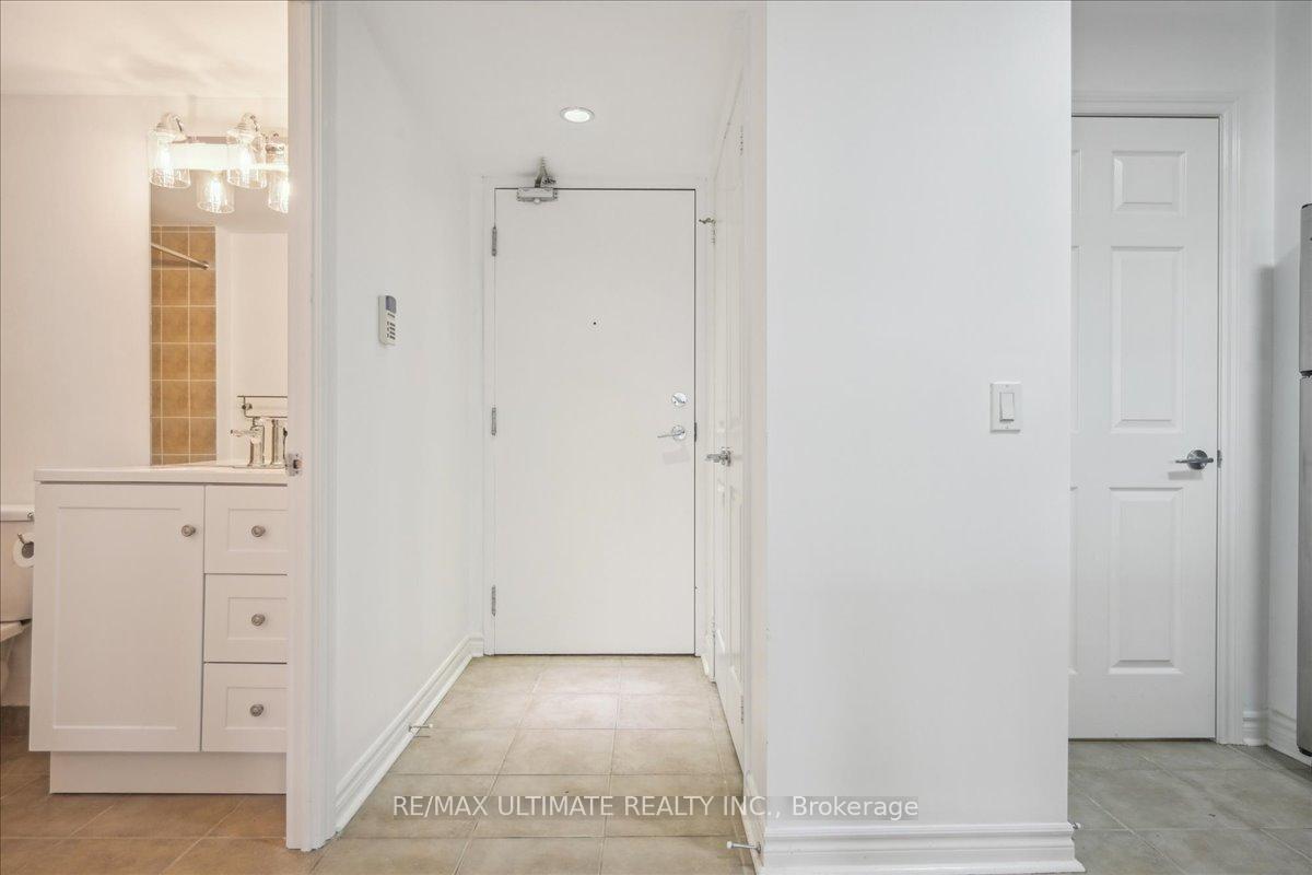 1 Bedroom Condo at 2365 Central Park, Oakville For sale