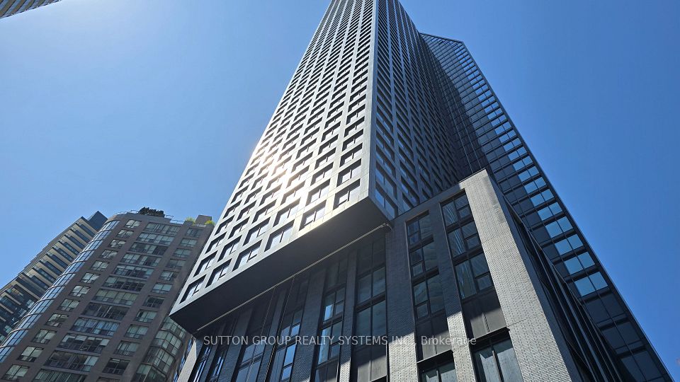 8 Wellesley