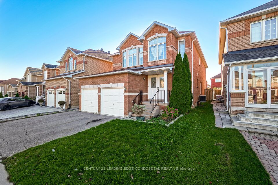 585 Highglen Avenue, Markham, ON L3S 4N5