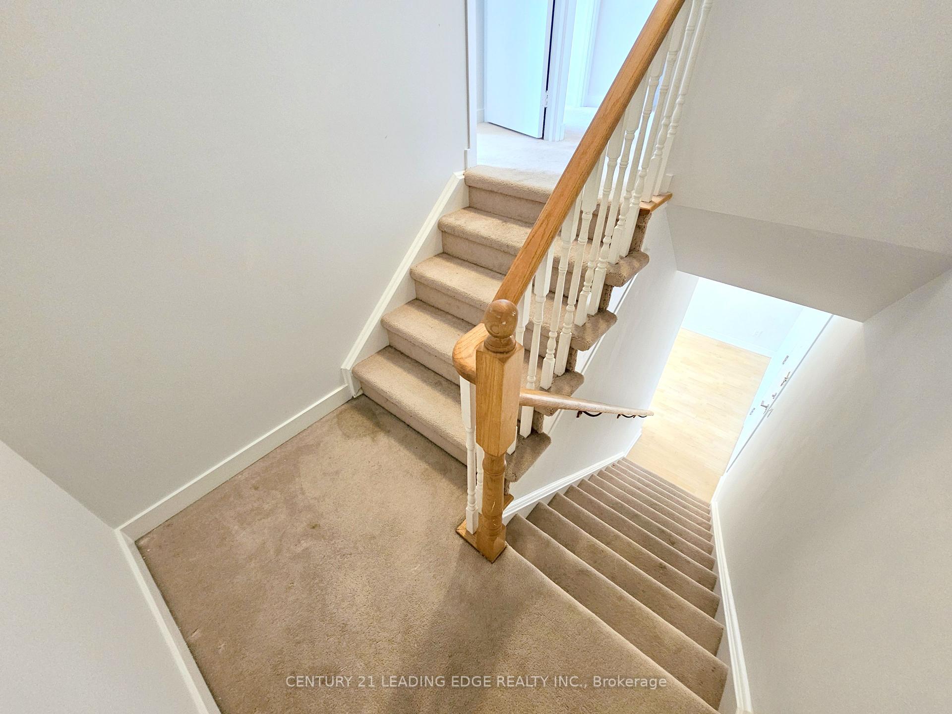3 Bedrooms Condo at 38 Lee Centre, Toronto For sale